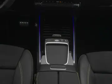 MERCEDES-BENZ GLA 45 S 4M Multi Pano Kamera 360  Burm Memo