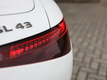 MERCEDES-BENZ SL43 AMG   Multicontour - Airscarf - Burmester