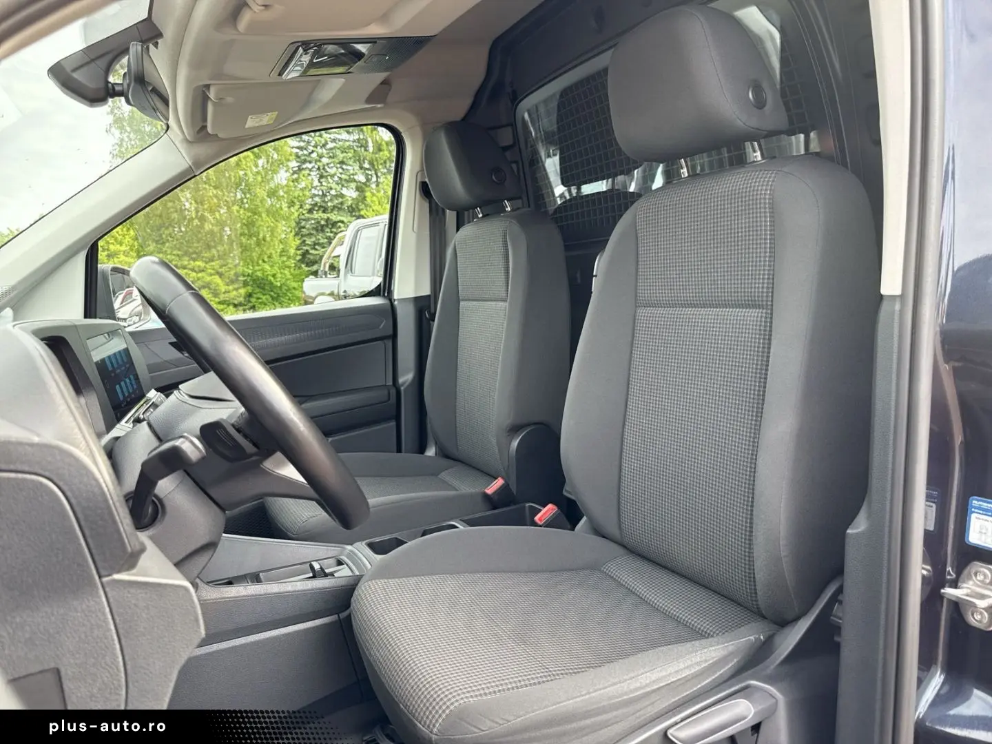 VW Caddy Maxi Cargo 2.0 TDI DSG AHK Navi 2-Zonen-Kl