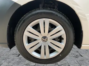 VW Caddy Maxi 2.0 TDI DSG NAVI BT DAB GRA SHZ KLIMA