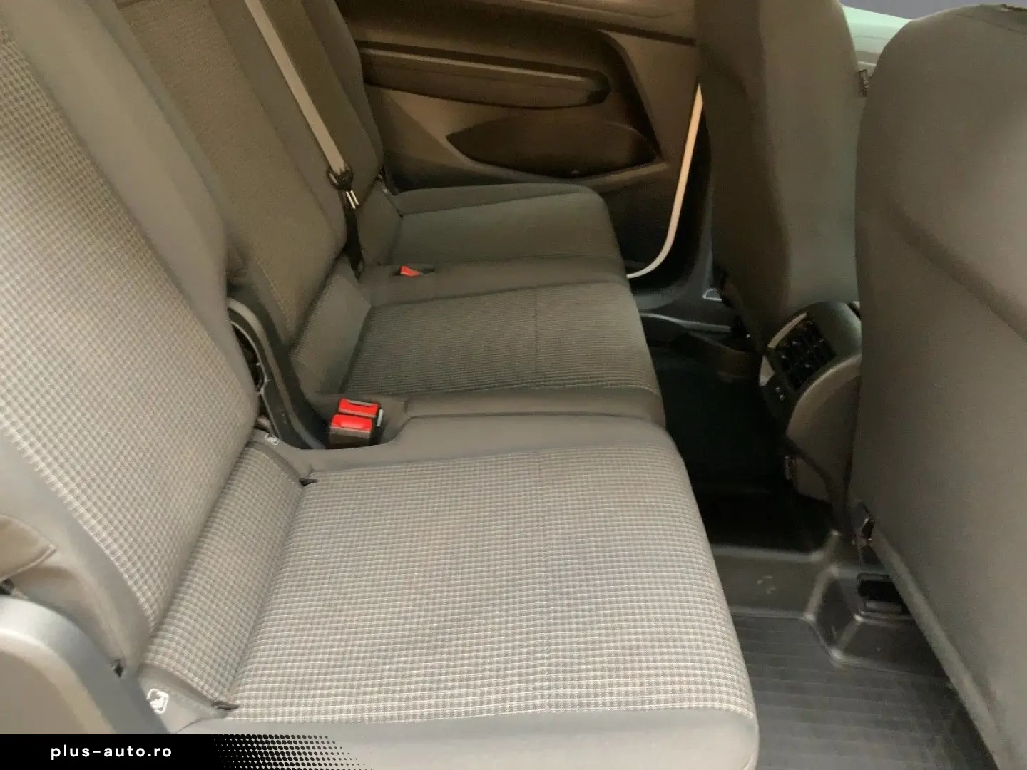 VW Caddy Maxi 2.0 TDI DSG NAVI BT DAB GRA SHZ KLIMA