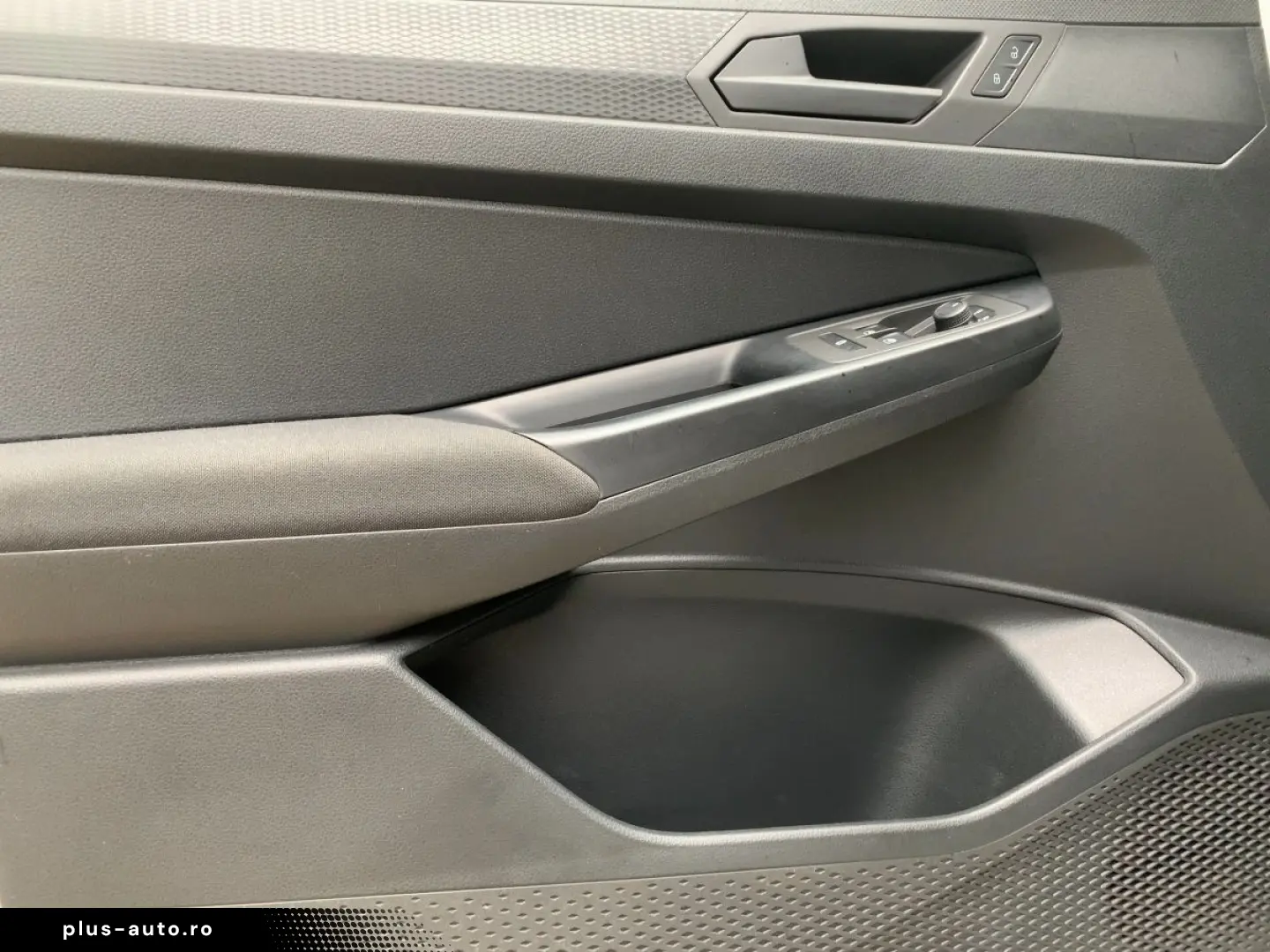 VW Caddy Maxi 2.0 TDI DSG NAVI BT DAB GRA SHZ KLIMA