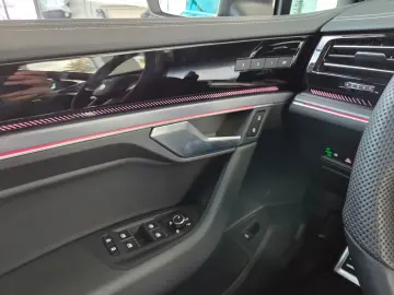 Volkswagen Touareg 3.0 TDI R-Line