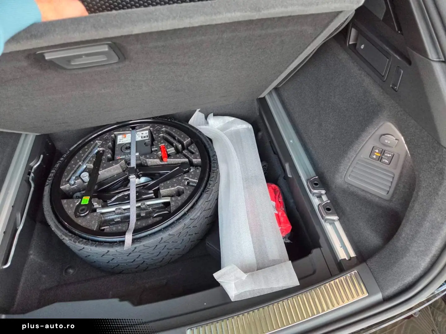 Volkswagen Touareg 3.0 TDI R-Line