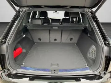 Volkswagen Touareg 3.0 TDI R-Line