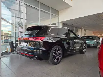 Volkswagen Touareg 3.0 TDI R-Line