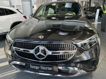 MERCEDES-BENZ GLC 200 4M Avantgarde Pano Standhz AHK Memory