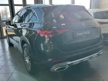 MERCEDES-BENZ GLC 200 4M Avantgarde Pano Standhz AHK Memory