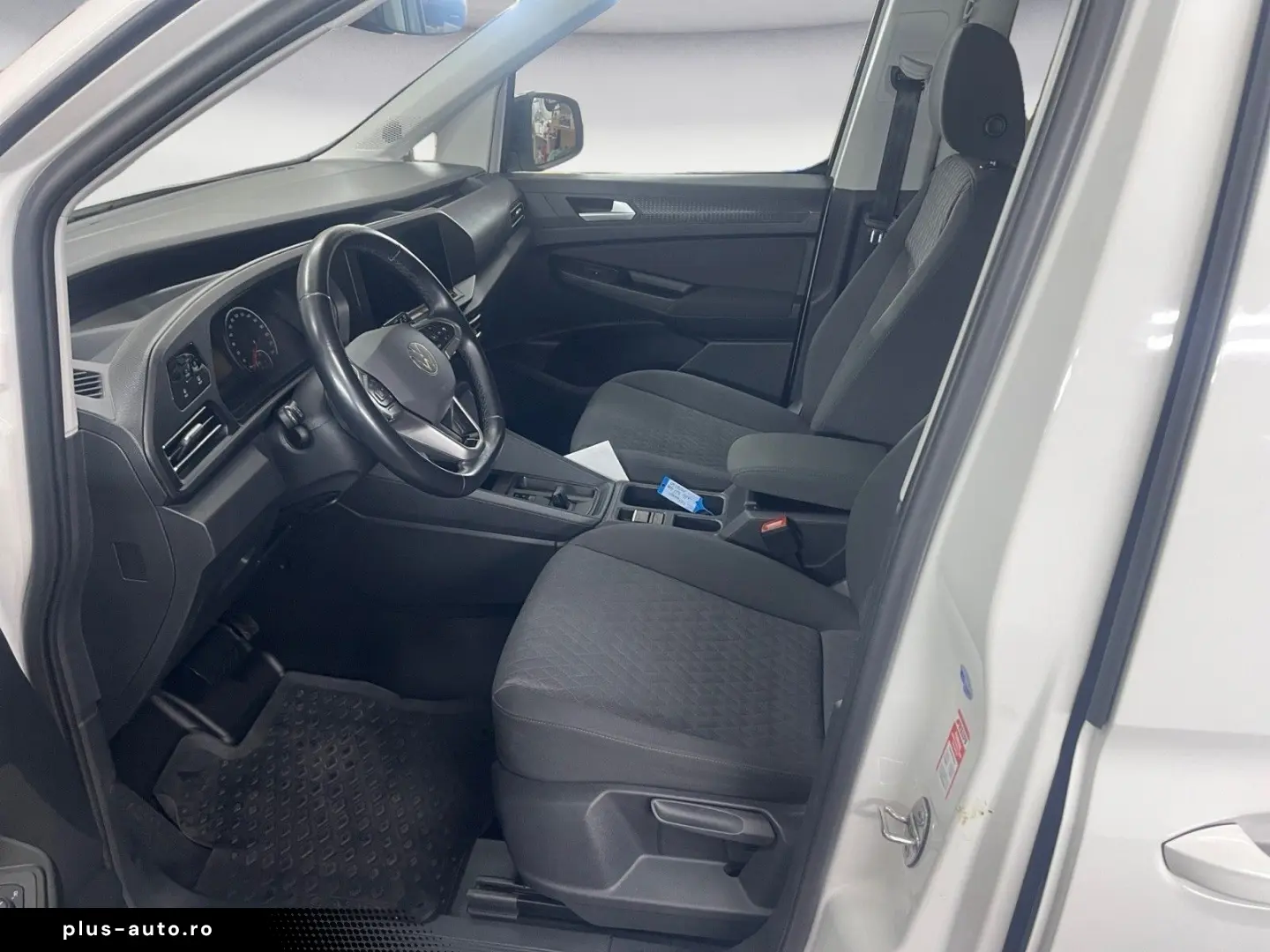 VW Caddy Maxi 2.0 TDI DSG Life PDC hinten DAB NAVI