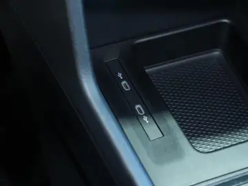 VW Caddy Maxi  AUTOMATIK TOT-WINKEL SHZ