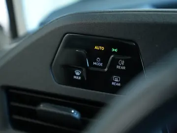 VW Caddy Maxi  AUTOMATIK TOT-WINKEL SHZ