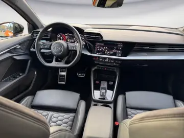 AUDI RS3 TFSI Limousine quattro S tronic  Magnetic Ride