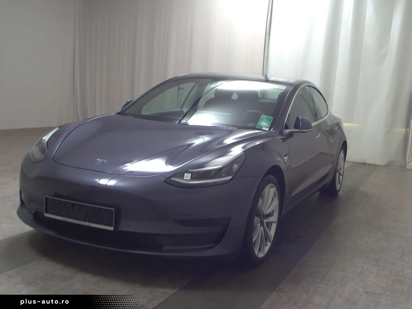 TESLA Model 3 RWD
