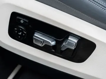 BMW X7 M60i EX.DRIVE PRO.SOFTCL.LUFTF.360 .AHK