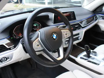 BMW 750 i xDrive