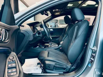 BMW 118 d Sport Line PANO LED AMBI PDC NAVI SHZ