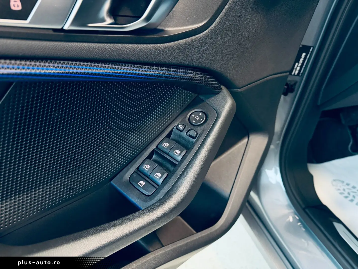 BMW 118 d Sport Line PANO LED AMBI PDC NAVI SHZ