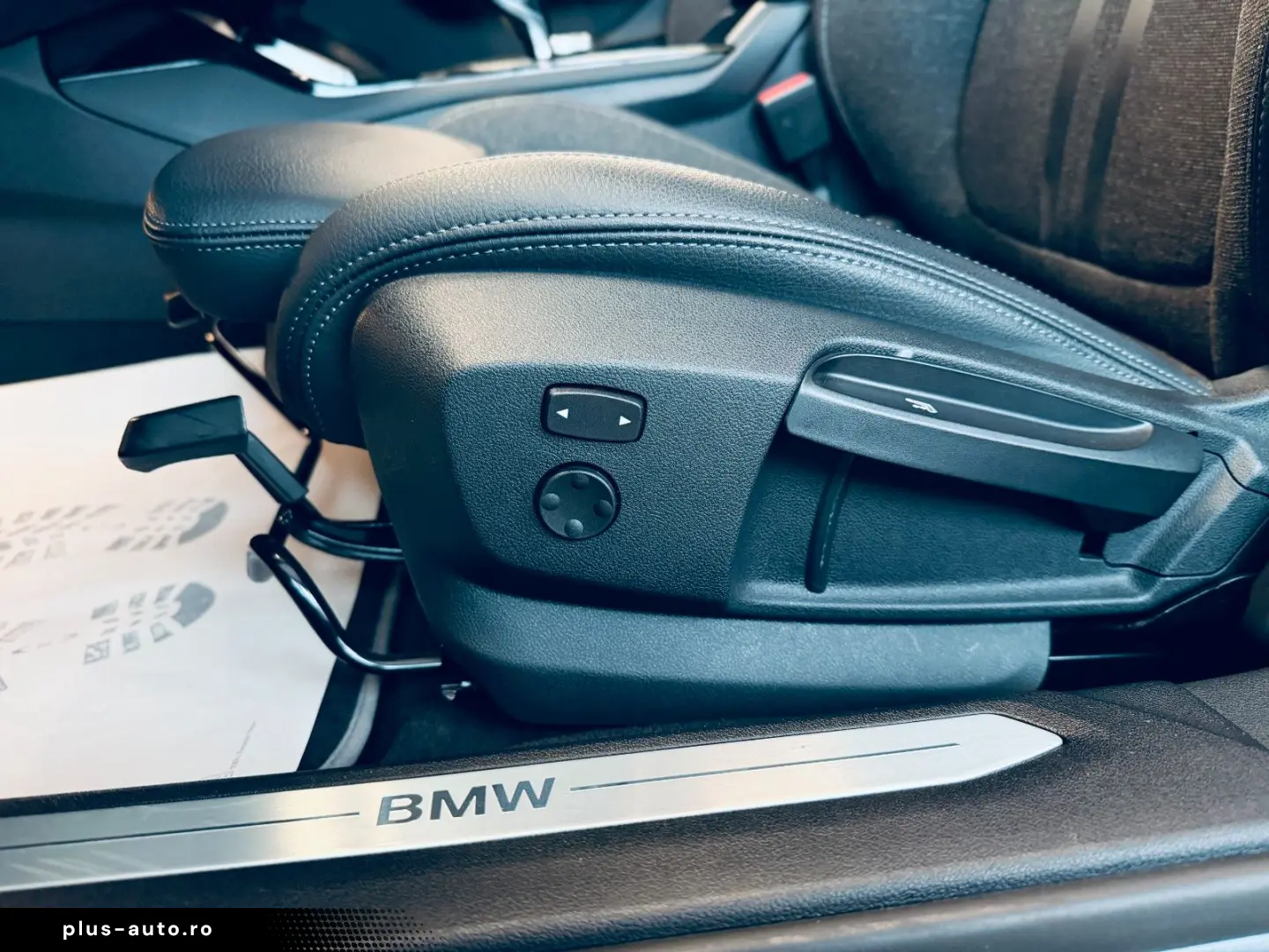 BMW 118 d Sport Line PANO LED AMBI PDC NAVI SHZ