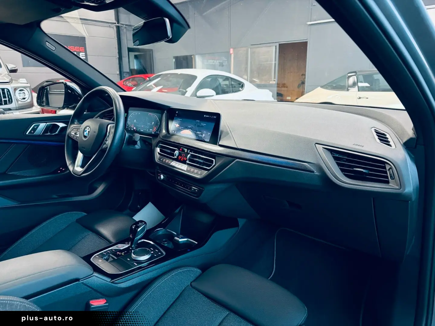 BMW 118 d Sport Line PANO LED AMBI PDC NAVI SHZ