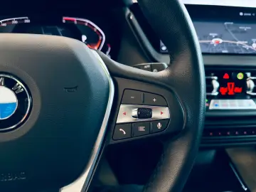 BMW 118 d Sport Line PANO LED AMBI PDC NAVI SHZ