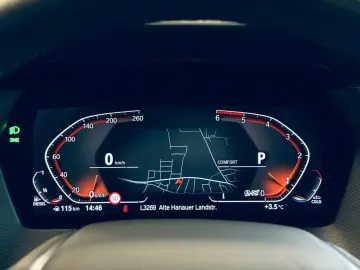 BMW 118 d Sport Line PANO LED AMBI PDC NAVI SHZ