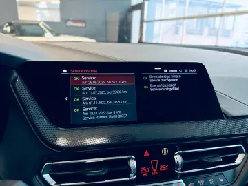 BMW 118 d Sport Line PANO LED AMBI PDC NAVI SHZ