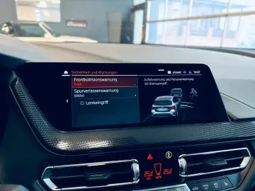 BMW 118 d Sport Line PANO LED AMBI PDC NAVI SHZ