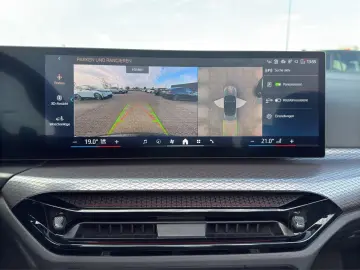 BMW 420i Cabrio M Sport LivePro CarPlay Driving ACC