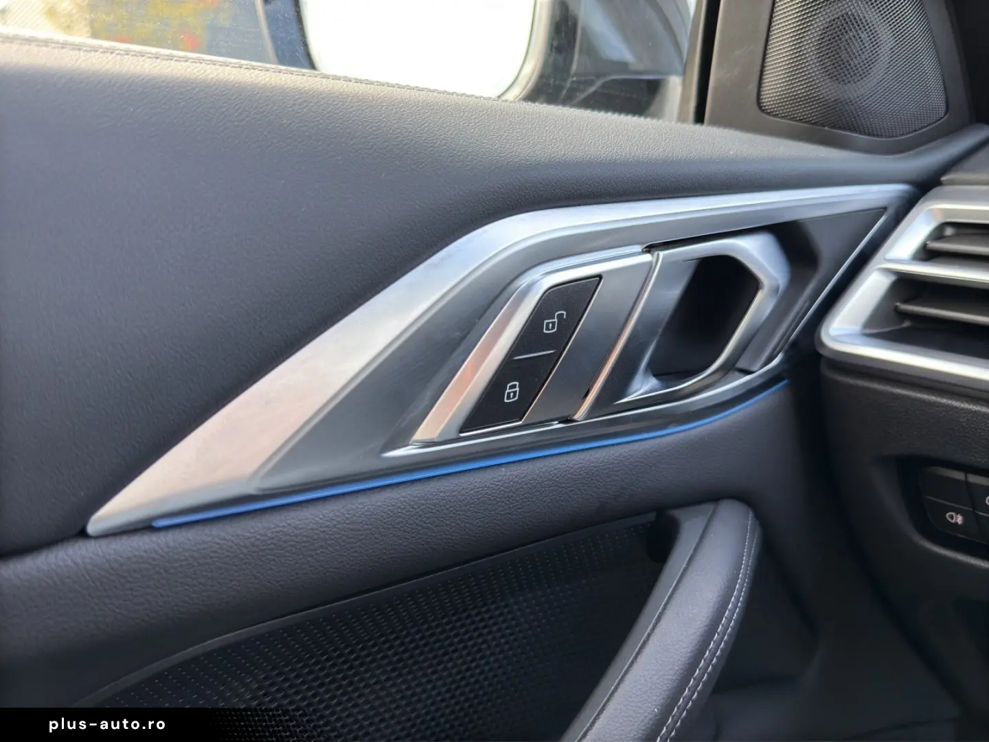 BMW 420i Cabrio M Sport LivePro CarPlay Driving ACC