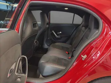 MERCEDES-BENZ A 220 d AMG Pano AHK Totwinkel Keyless SHZ LED