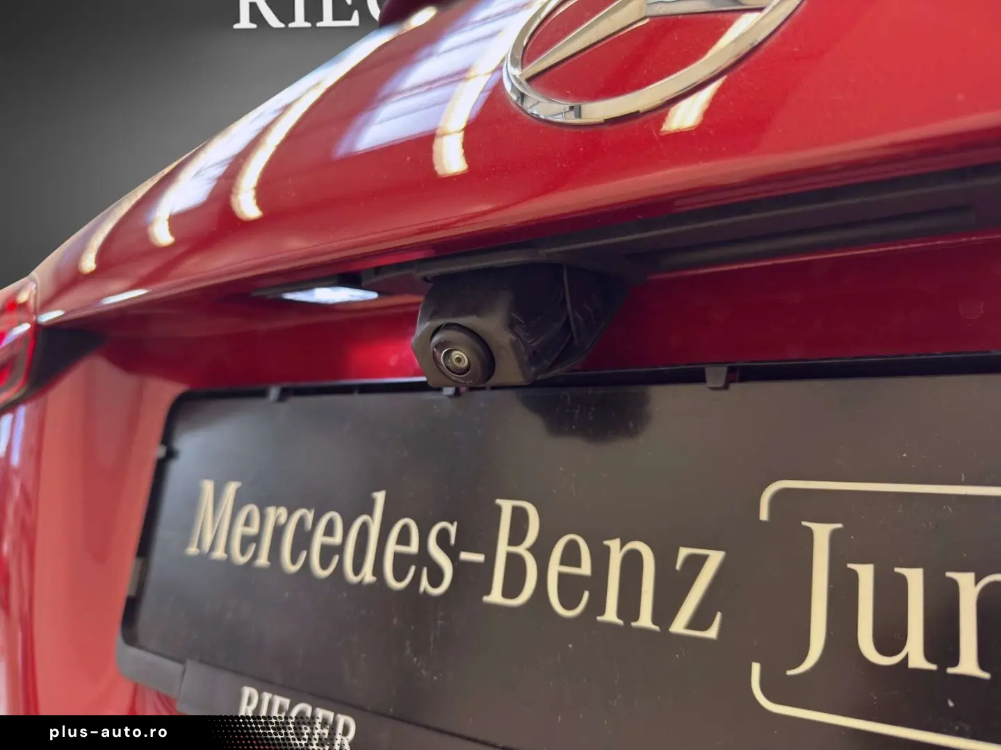 MERCEDES-BENZ A 220 d AMG Pano AHK Totwinkel Keyless SHZ LED