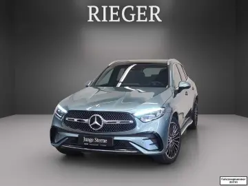 MERCEDES-BENZ GLC 200 4M AMG Pano AHK MEM Tot SHZ 20
