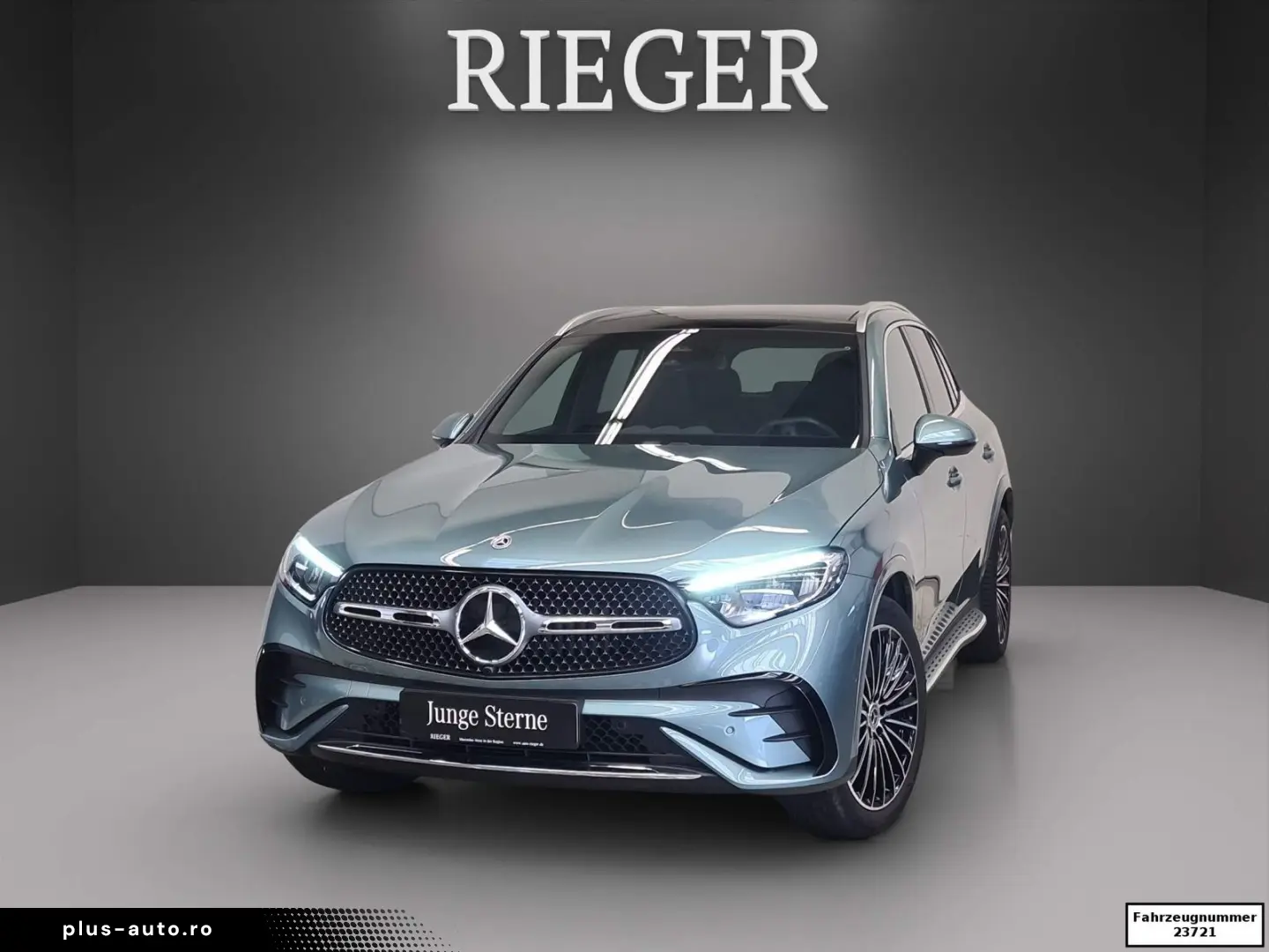 MERCEDES-BENZ GLC 200 4M AMG Pano AHK MEM Tot SHZ 20