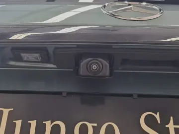 MERCEDES-BENZ GLC 200 4M AMG Pano AHK MEM Tot SHZ 20