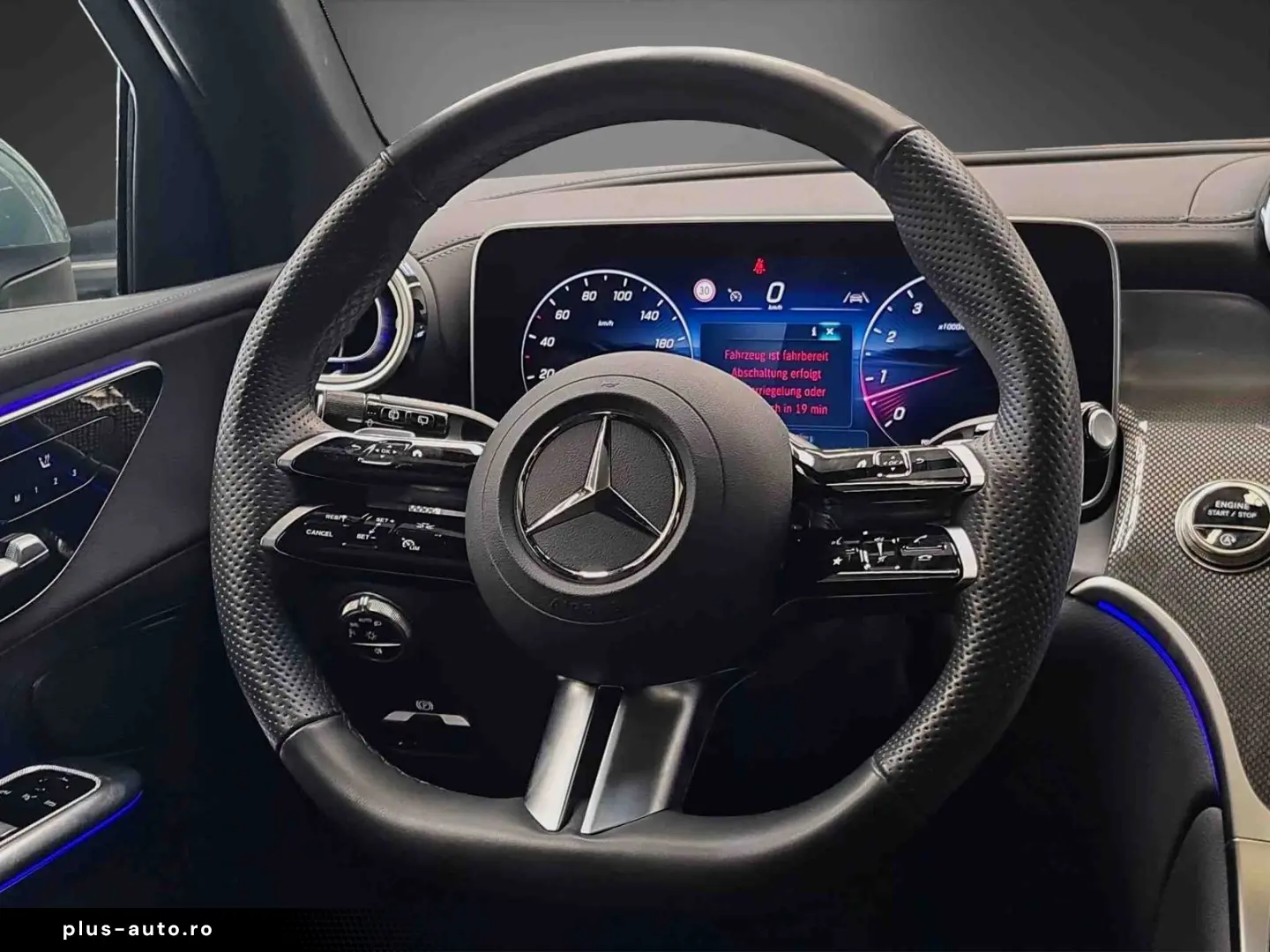 MERCEDES-BENZ GLC 200 4M AMG Pano AHK MEM Tot SHZ 20