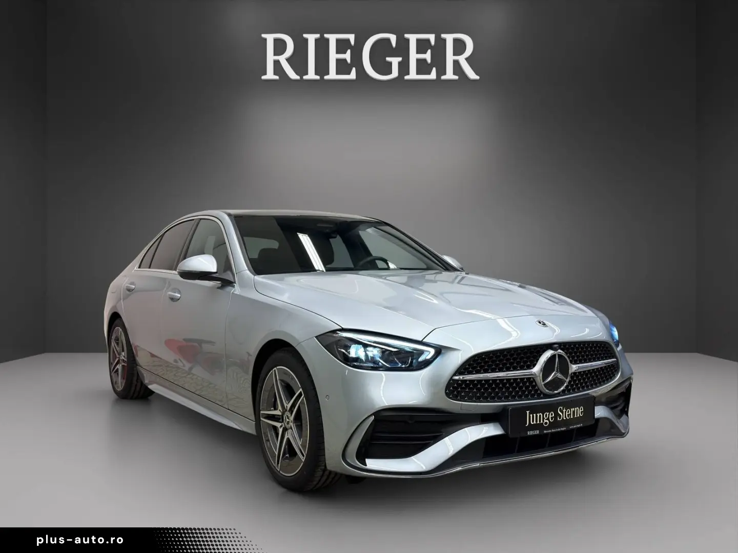 MERCEDES-BENZ C 300 AMG AHK Totwinkel Pano-SHD MEM 360