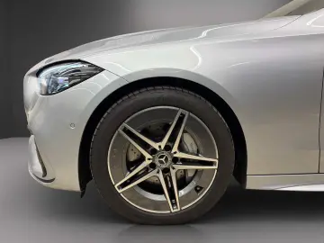 MERCEDES-BENZ C 300 AMG AHK Totwinkel Pano-SHD MEM 360