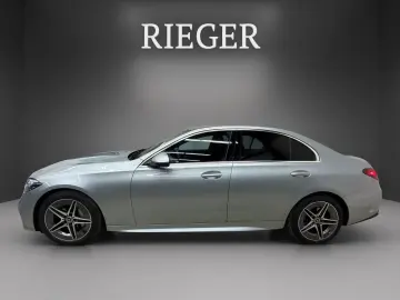 MERCEDES-BENZ C 300 AMG AHK Totwinkel Pano-SHD MEM 360
