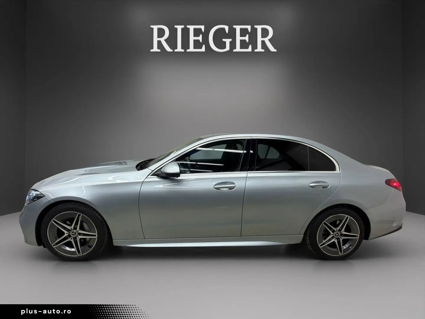 MERCEDES-BENZ C 300 AMG AHK Totwinkel Pano-SHD MEM 360