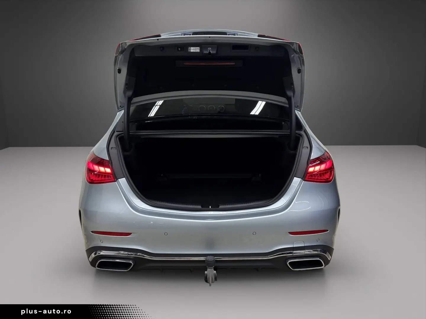 MERCEDES-BENZ C 300 AMG AHK Totwinkel Pano-SHD MEM 360