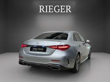 MERCEDES-BENZ C 300 AMG AHK Totwinkel Pano-SHD MEM 360
