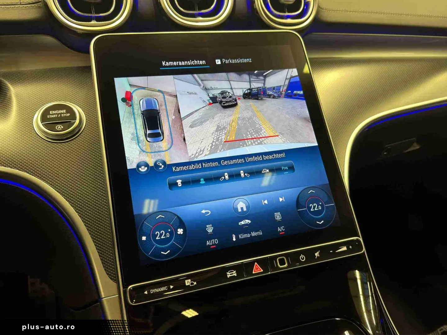 MERCEDES-BENZ C 300 AMG AHK Totwinkel Pano-SHD MEM 360