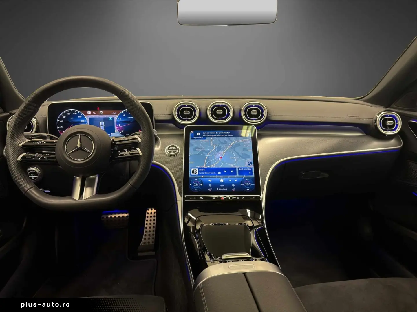 MERCEDES-BENZ C 300 AMG AHK Totwinkel Pano-SHD MEM 360