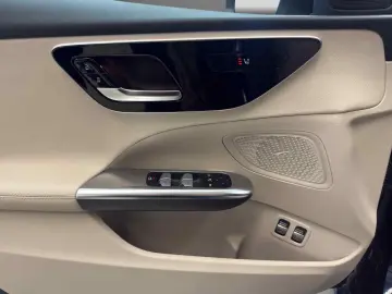 MERCEDES-BENZ C 300 e Avantgarde Spurhalte Kam Leder Beige