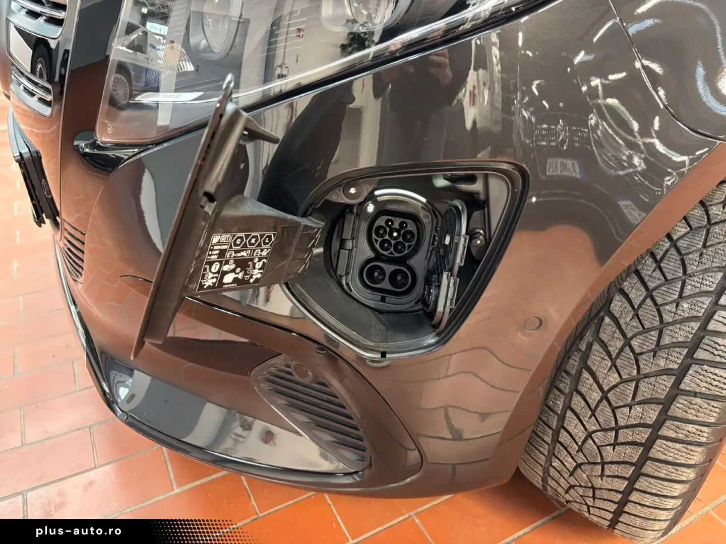 MERCEDES-BENZ EQV 300 lang Multibeam Airmatic