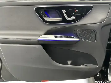 MERCEDES-BENZ GLC 300 d 4M AMG AHK DISTRONIC Memory KEYLESS