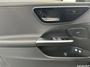 MERCEDES-BENZ C 300 e T AMG Night AHK DIGITAL LIGHT DISTR