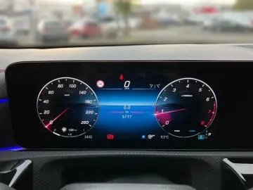 MERCEDES-BENZ CLA 200 Coupé AMG LenkradHz Panoramada&hellip;