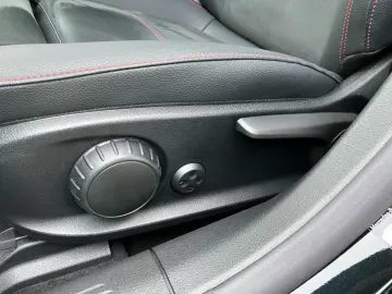 MERCEDES-BENZ CLA 200 Coupé AMG LenkradHz Panoramada&hellip;