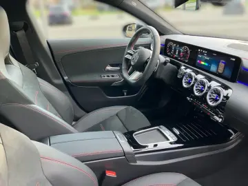 MERCEDES-BENZ CLA 200 Coupé AMG LenkradHz Panoramada&hellip;